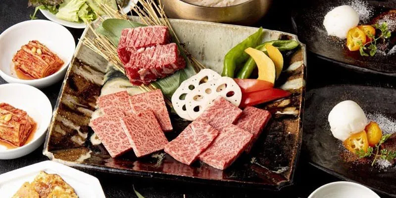 【黃金】享用赤牛肉及和牛腱脖牛排