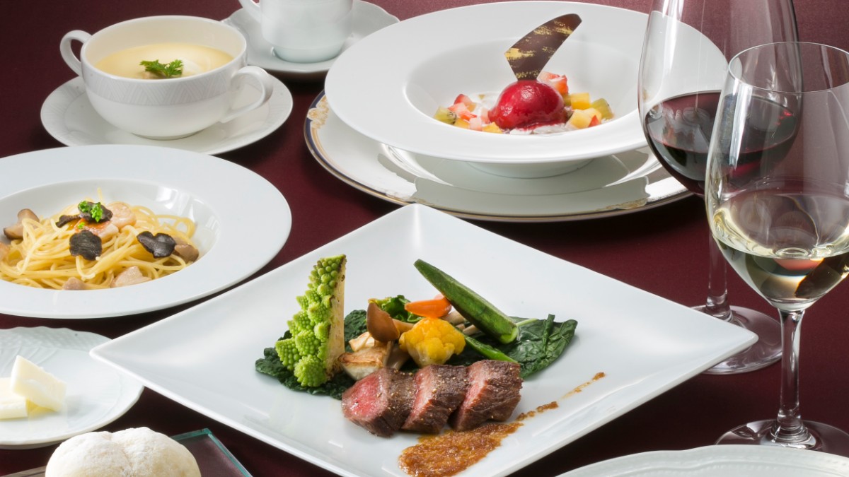 ランチコース　（サービス料込）