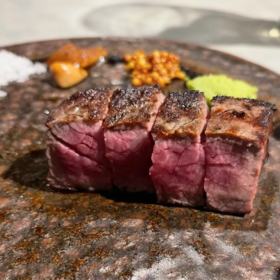 【２時間飲み放題付き】和牛ステーキ 飲み放題付きコース〈全８品〉8000円(税込)シェフお任せの限定コース　