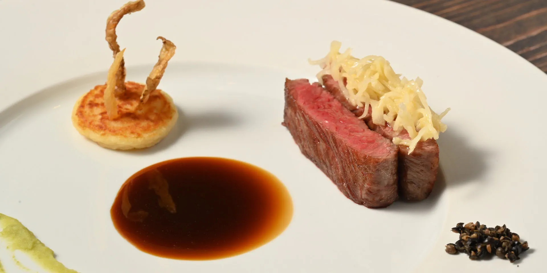 【ハーフコース】前菜・黒毛和牛の炭火焼き・デザートなど全8品。20時以降限定。