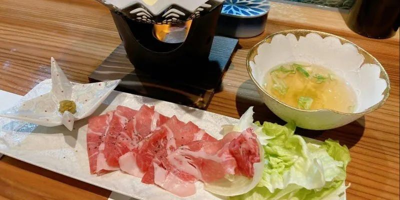 이토시마산 "다케하라 산치노 미부타" 만끽 샤부샤부 코스!