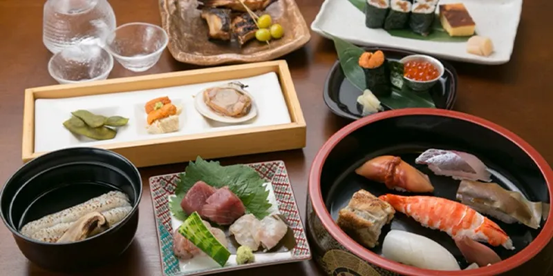 [Enjoy both Kaiseki and Sushi courses] A delightful combination of Kaiseki and Sushi, featuring nine exquisite dishes.