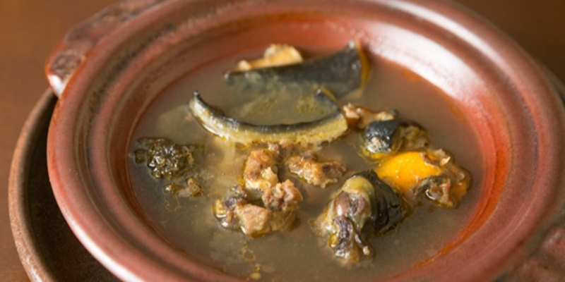 Natural Soft-Shelled Turtle Course / Beverages Available: Enjoy soft-shelled turtle as an appetizer and in a hot pot.