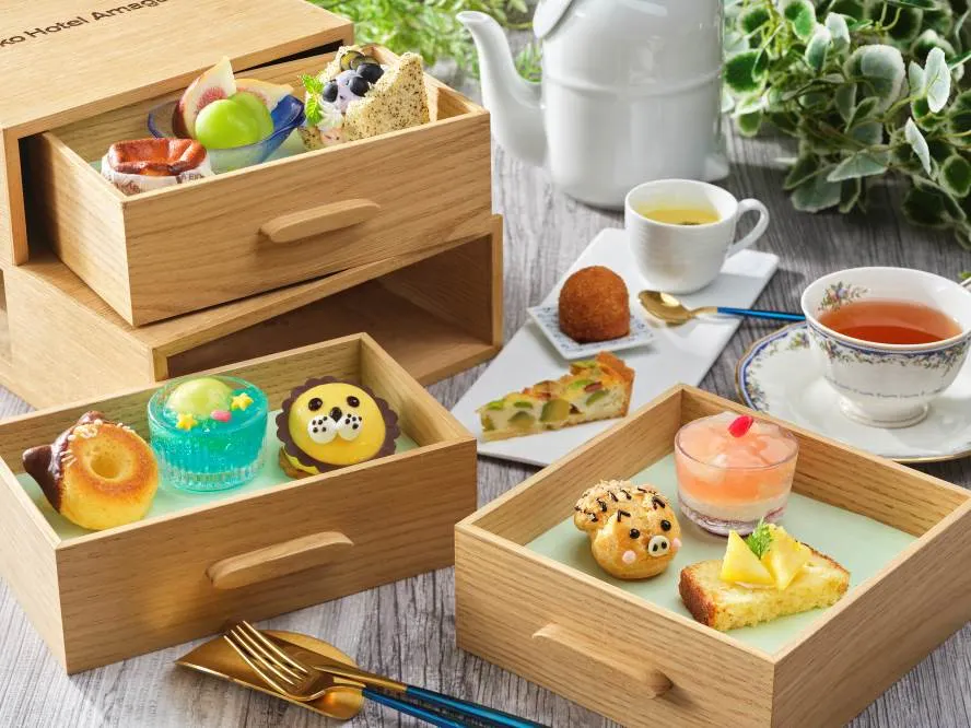 [Summer Fruits and Little Animals Afternoon Tea & Free-Flow Included] We will provide your preferred message plate according to your wishes.