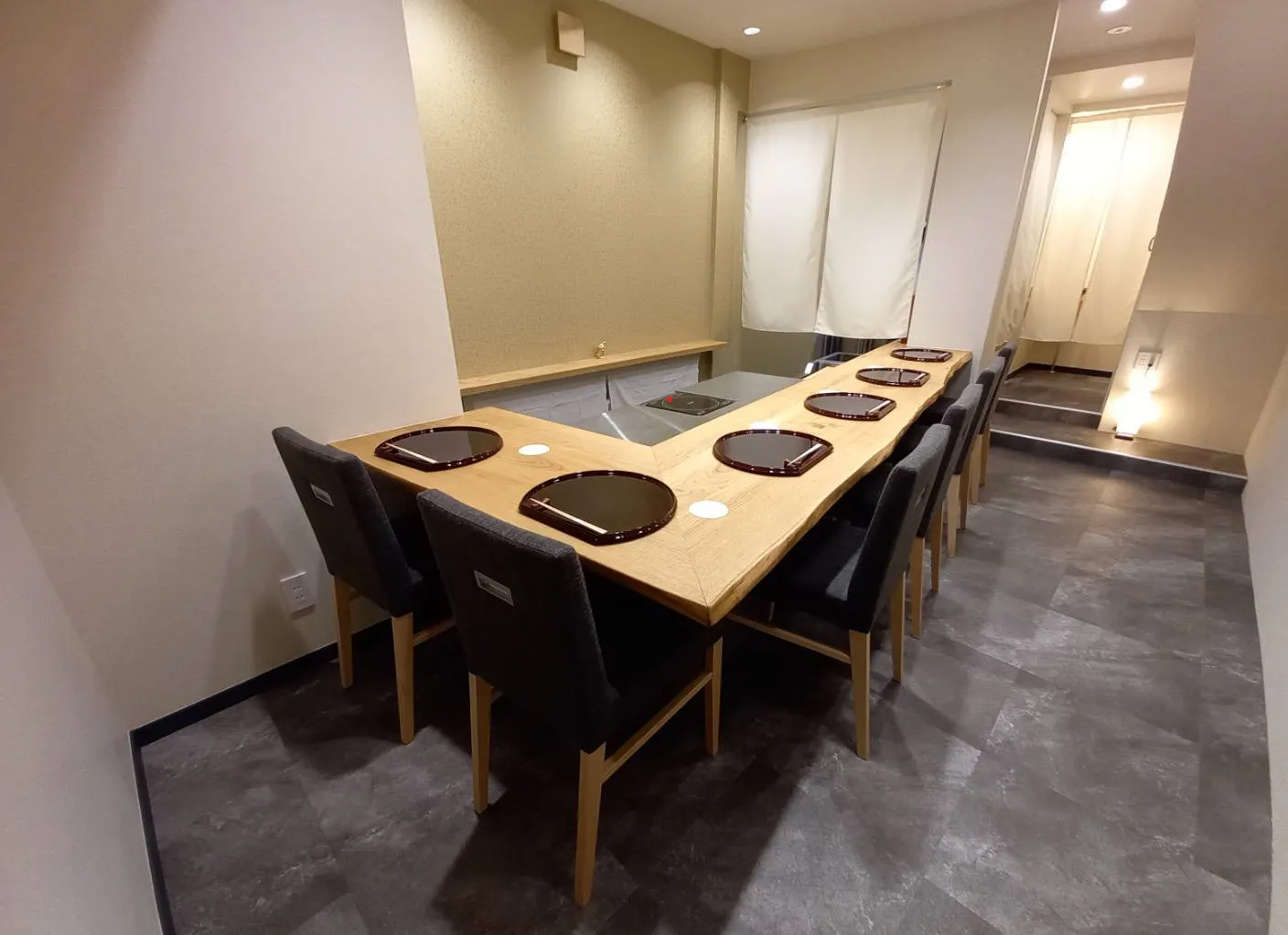 割烹 令月
