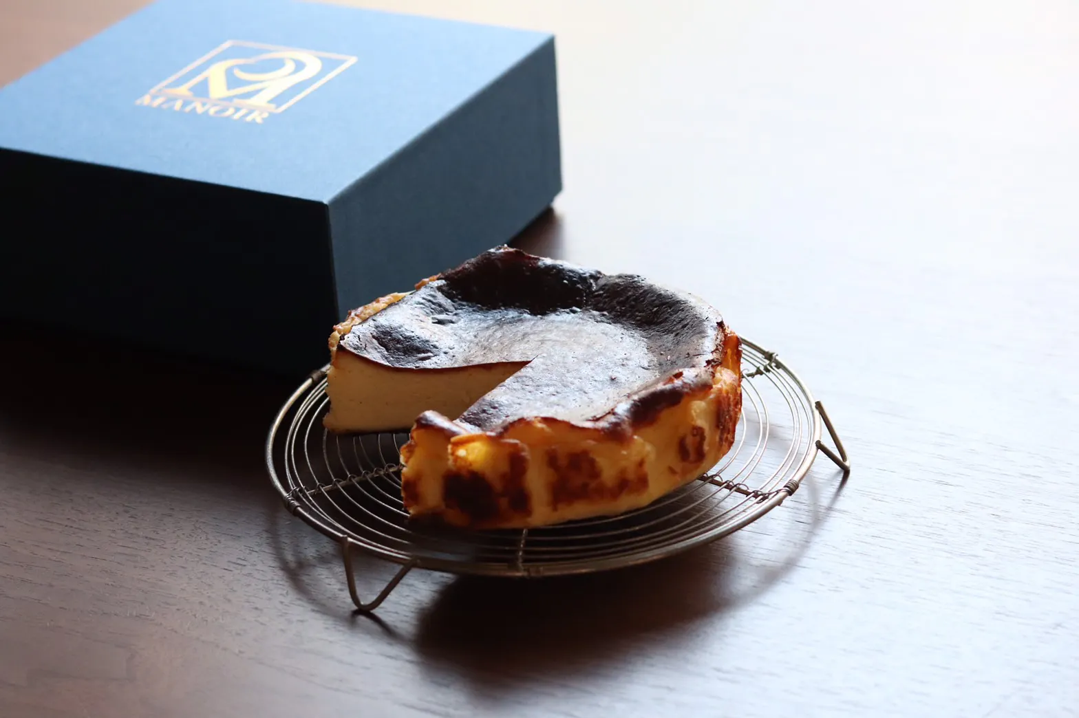 Menu Cadeau〈附赠来自Mannoir的巴斯克芝士蛋糕的特别套餐〉（可从4种中选择）