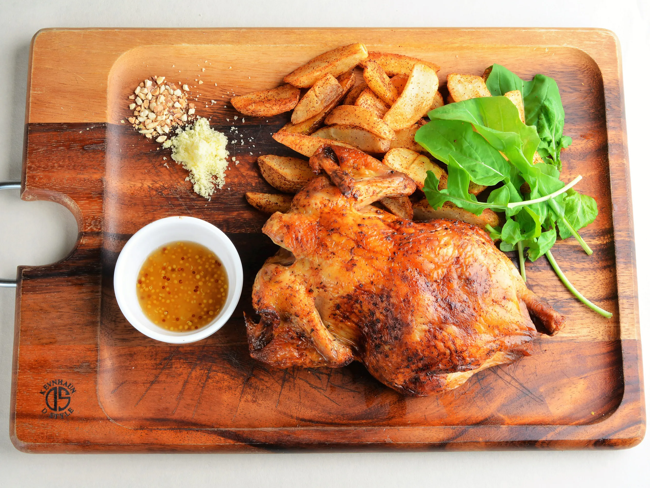 Summer Plan! Enjoy a beer garden atmosphere on the terrace♪ Accompanied by whole chicken! For 4 or more people.