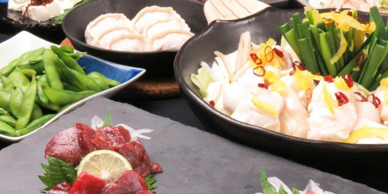 【プレミアムコース】接待や記念日に！（馬刺し四種盛や人気の酢もつなど9品。5500円）※1名様～