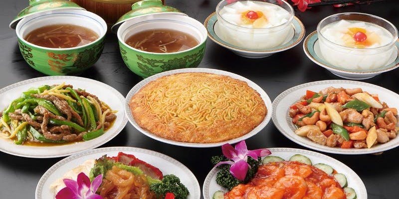 【水仙（すいせん）】蝦仁炒飯、腰果炒雞丁等共八道菜餚 【4000日圓】