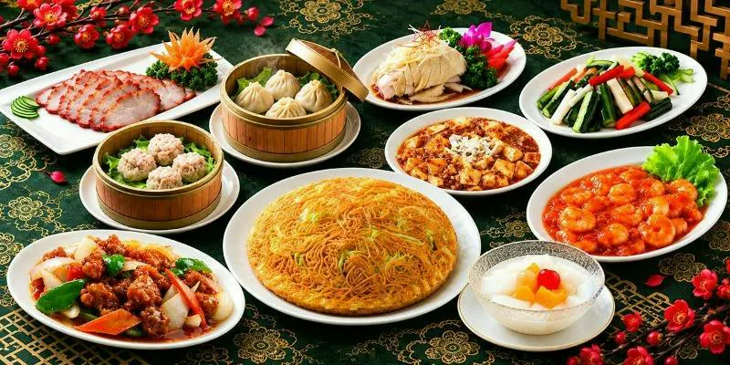 A套餐｜尽享招牌梅兰炒面与干烧虾仁！共10道菜，含120分钟畅饮，适合忘年会、新年会