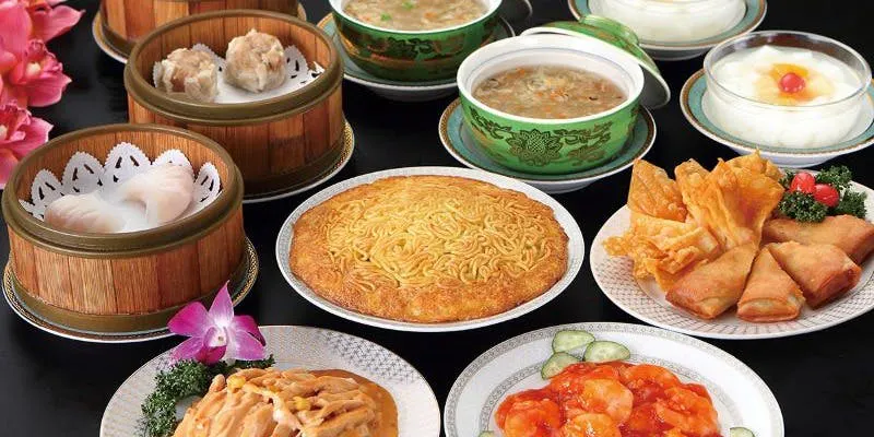 【飲茶コース】上海ショウロンポウ、エビのチリソースなどのお料理全9品 【2500円】