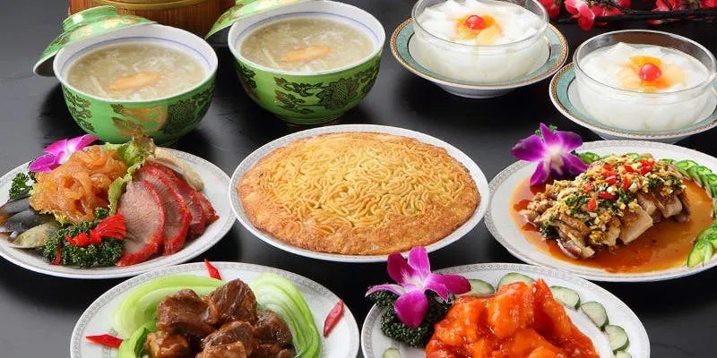 【桃花（とうか）】大エビのチリソース、牛ばら肉の醤油煮などのお料理全8品　【5000円】