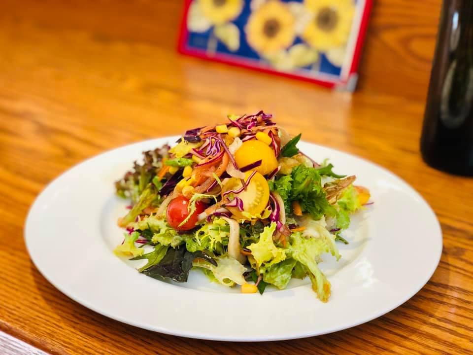 Main Course: HARU's Special Medium-Sized Salad and Daily Main Dish