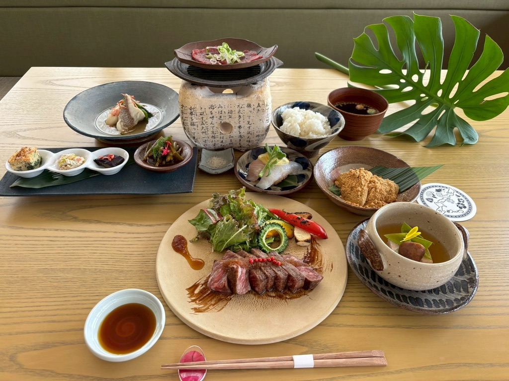 【雅miyabi】접대와 환대에 - 흑모 와규 설로인과 제철 구운 생선 등 엄선 식재료를 즐기다