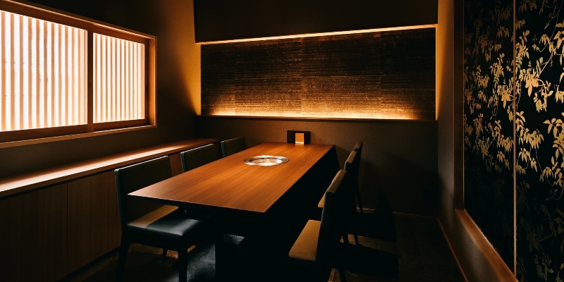 Guidance for Second Floor Seating: Yakiniku "Takumi" Course