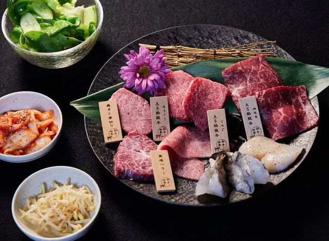 【午餐】四季臻享◆除了黑毛和牛的肩肉、五花肉之外,还可尽享松阪牛的内腿肉、五花肉等的奢华套餐