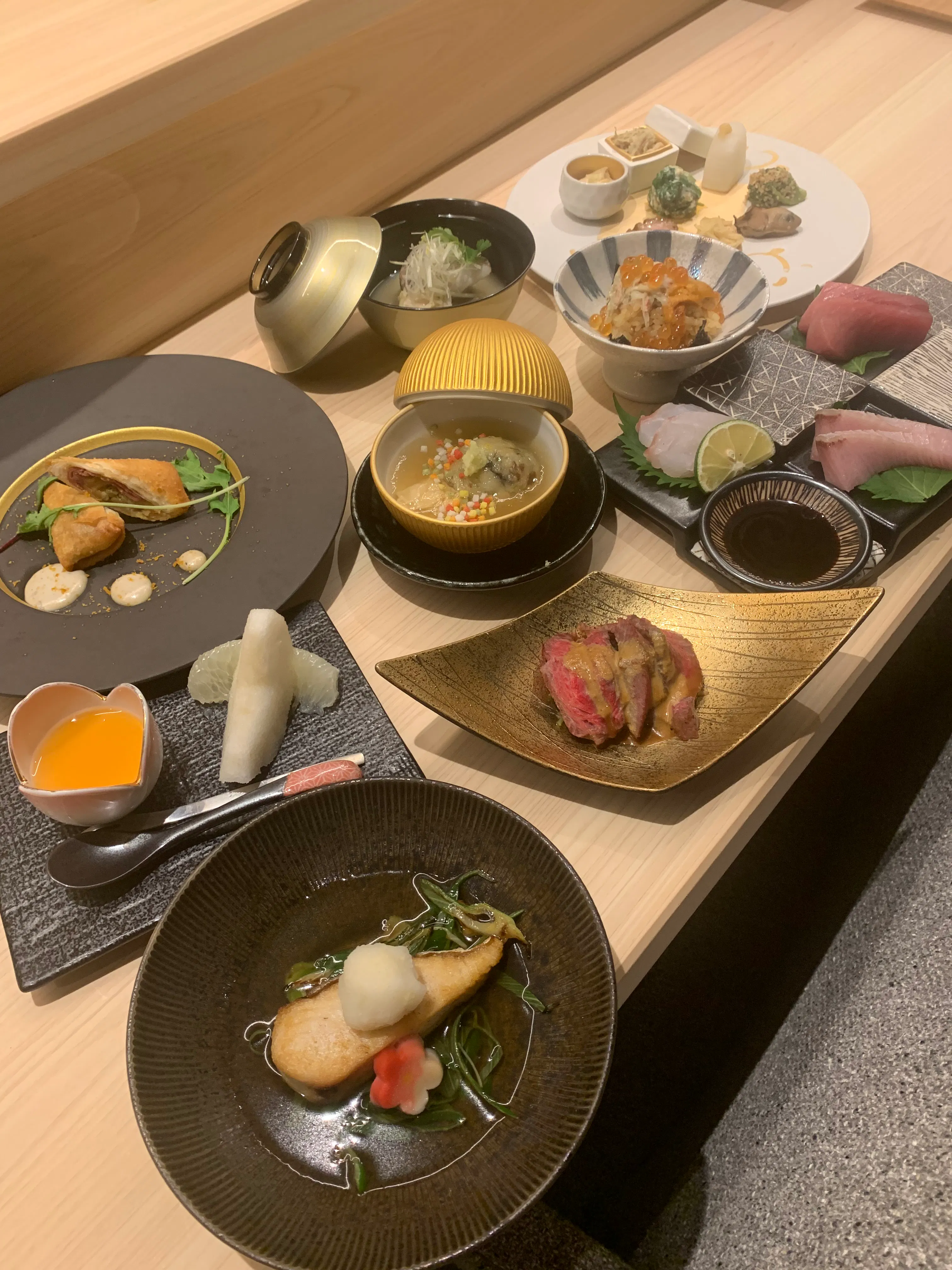 【金八のおまかせコース料理】季節食材を使用した全10品
