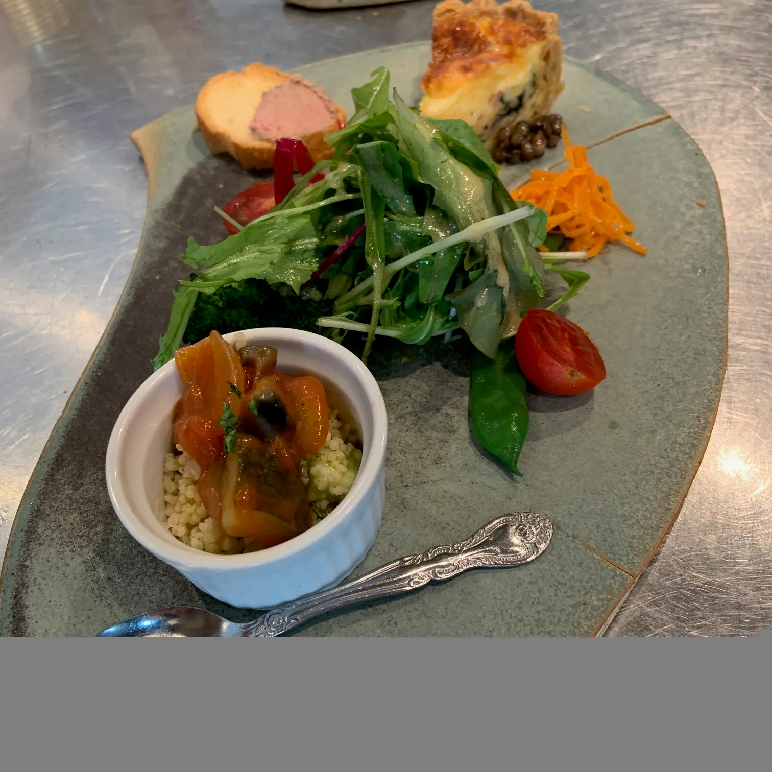 Bistro course with a choice of main dish