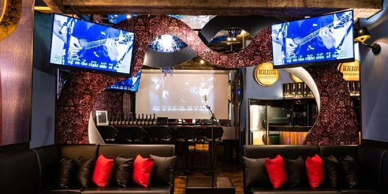 KARAOKE X 池袋西口店