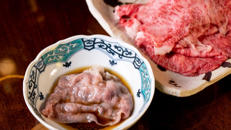【可以喝的米澤牛涮涮鍋&花籃與各地生蠔拼盤】讓心情雀躍的霜降牛肉涮涮鍋套餐