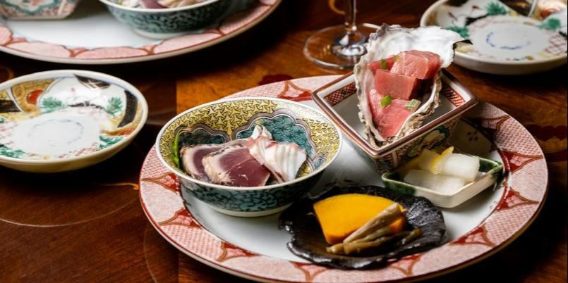 [Limited to 2 parties per day / Counter seating only] [10-course seasonal menu] Enjoy an assortment of fresh oysters and Yonezawa beef roast beef