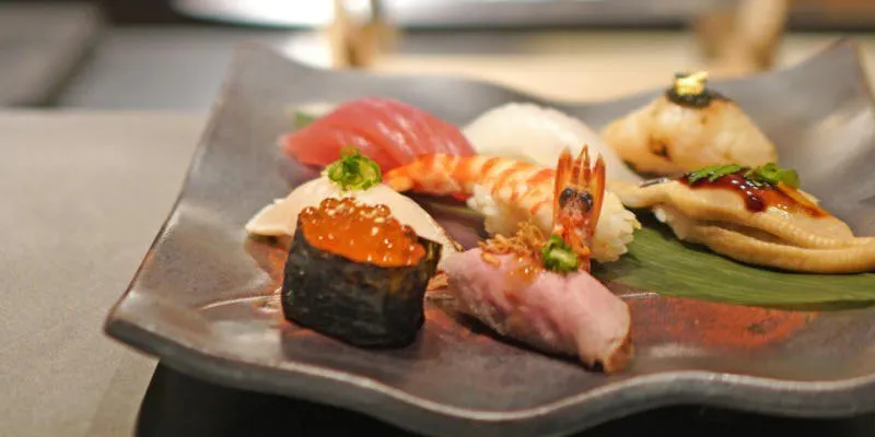 Charcoal-Grilled Japanese Cuisine Sushi Course