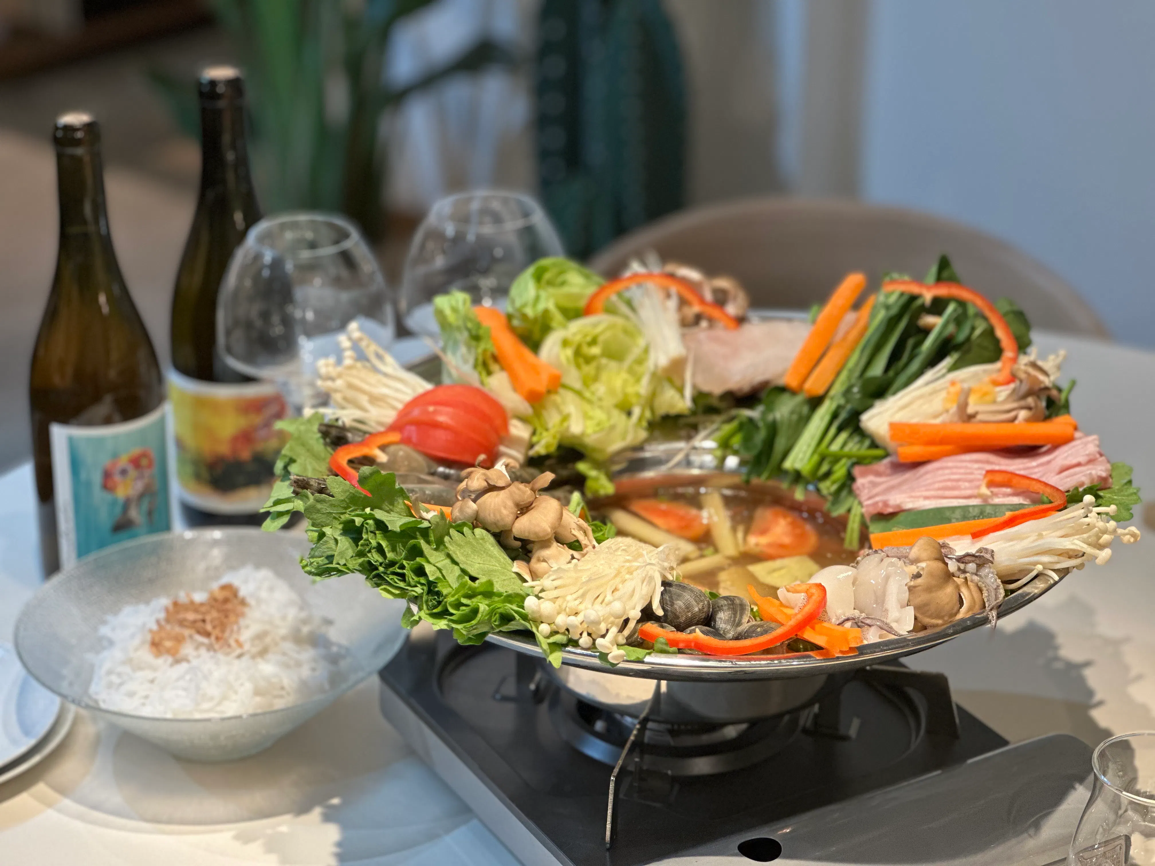Hot Pot Course with Pineapple and Lemongrass: A tangy hot pot dish based on our four soups, featuring pineapple, tomato, and lemongrass.