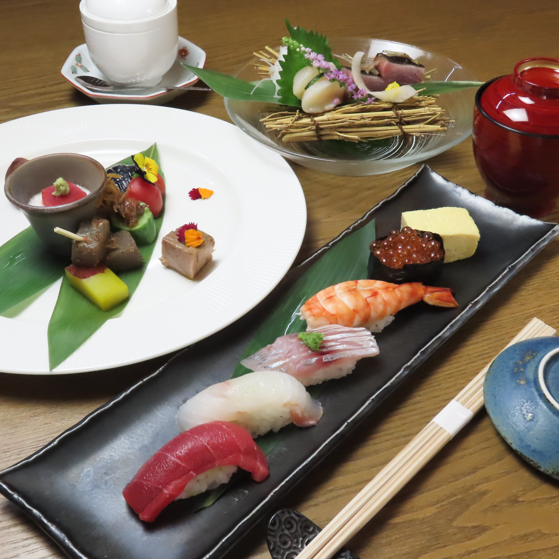 【嵐コース】ランチのみ◆前菜と刺身の盛り合わせをはじめ、にぎり5巻・玉子焼、茶碗蒸し、デザートなどが愉しめるプラン