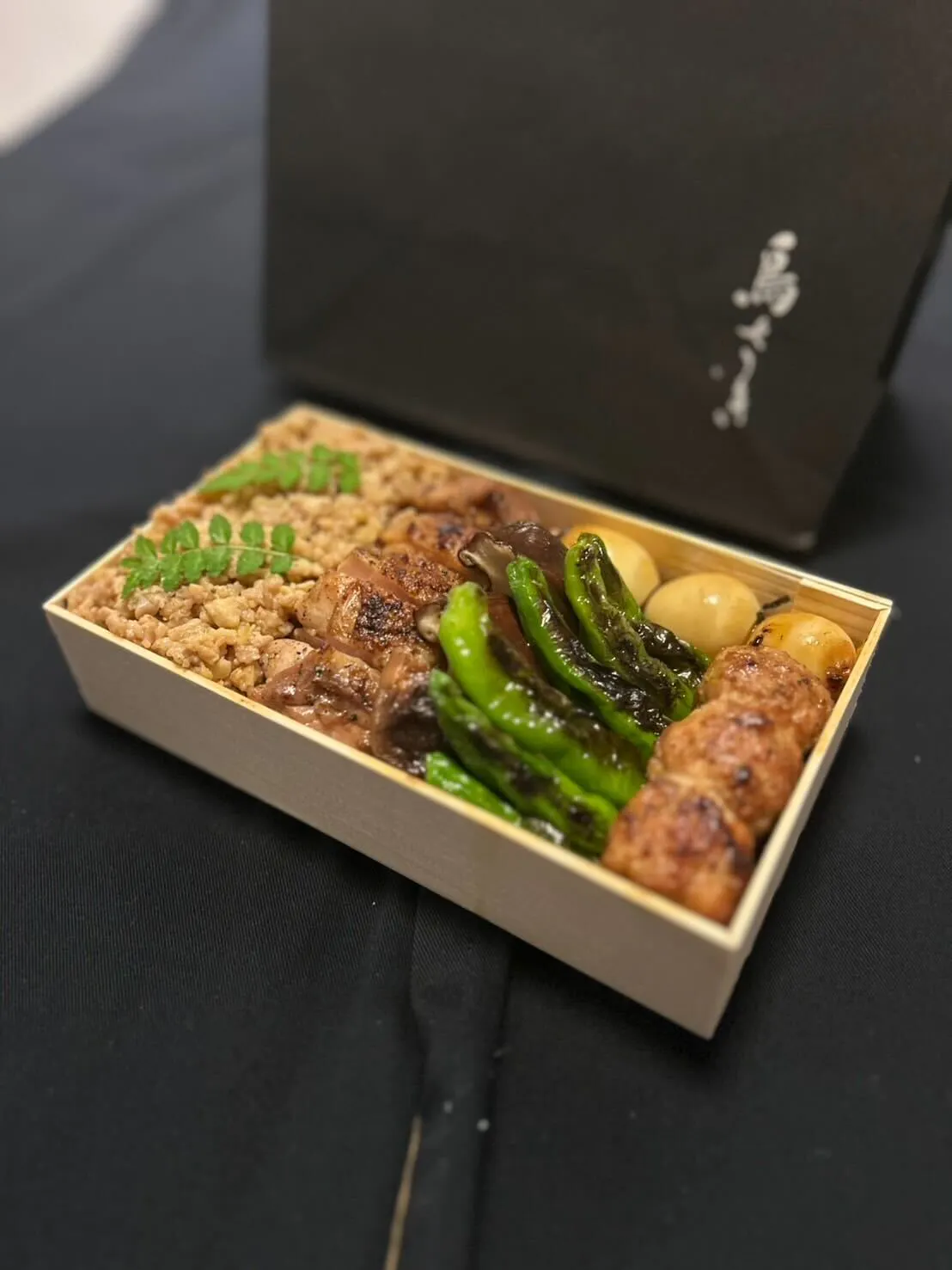 　「鳥さきのお弁当」 ※テイクアウト 店頭にてお受け取り下さい。
