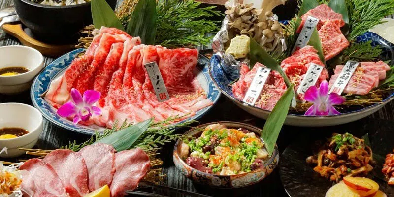 3位客人起～当日15点前可预约【秋季限定】黑毛和牛 月见西冷烧涮与秋季蔬菜套餐