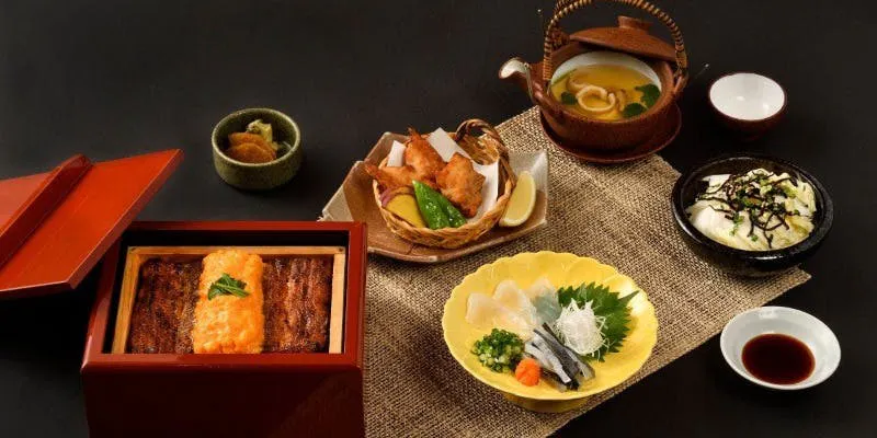 神楽坂新名物 【国産鰻＆とらふぐ】 鰻せいろ蒸しコース・彩（いろどり）全6品