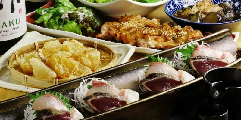 【츠바키히메 코스】회 3종 모둠・어린 닭 한 마리 구이・도미밥 등 총 8품