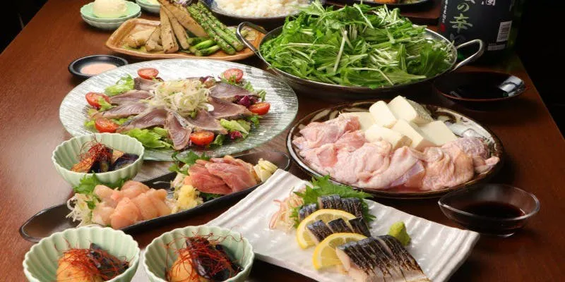 【白浜鍋コース】鶏ももとお豆腐のハリハリ鍋＜9品＞