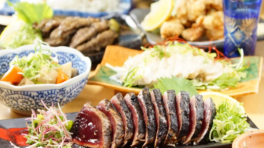 週日~週四限定「九州美味精選體驗」鰹魚炙燒刺身×炭烤雞腿肉 全6道料理