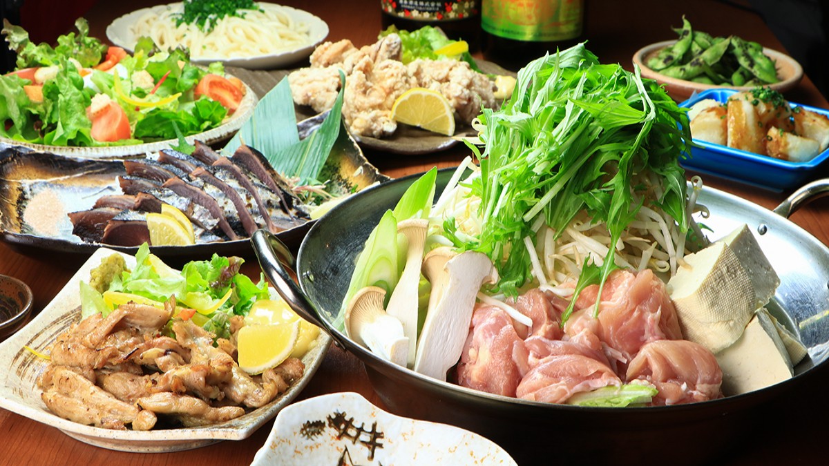 【냄비・타와라야 코스】백탁 아와오도리 냄비 및 가쓰오 등 총 9가지 요리