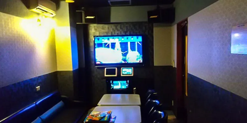 カラオケ館 京都伏見店