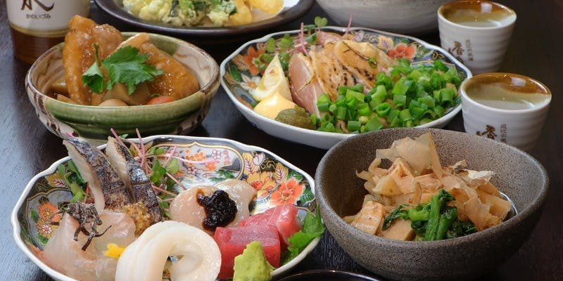 【酒藏套餐】4种时令生鱼片拼盘、春笋煮等＜共8道菜＞