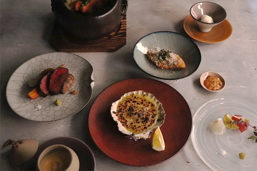 [Dinner] 7,700 yen including tax, includes drinks. Chef's selection dishes, 6-7 courses with all-you-can-drink options including domestic whisky, rare shochu, and sake. Non-alcoholic options such as Nose ginger ale are also plentiful.