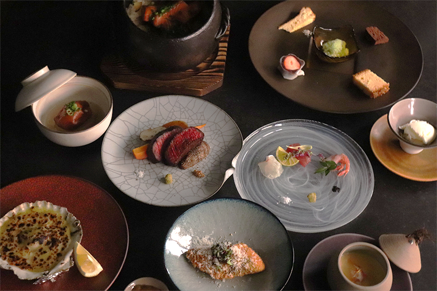 【Dinner】¥11,000 (tax included) with drinks included. A chef's choice full course menu with 8 dishes featuring all-you-can-drink options such as domestic whisky, rare shochu, and sake. Non-alcoholic options such as Nose ginger ale are also well-stocked.