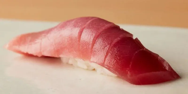 【午餐】6貫壽司和2道小菜