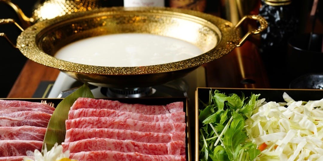 【鍋、尾聲、甜點套餐 精選最高級和牛×品牌豬肉半半鍋】鈴蘭燉肉鍋