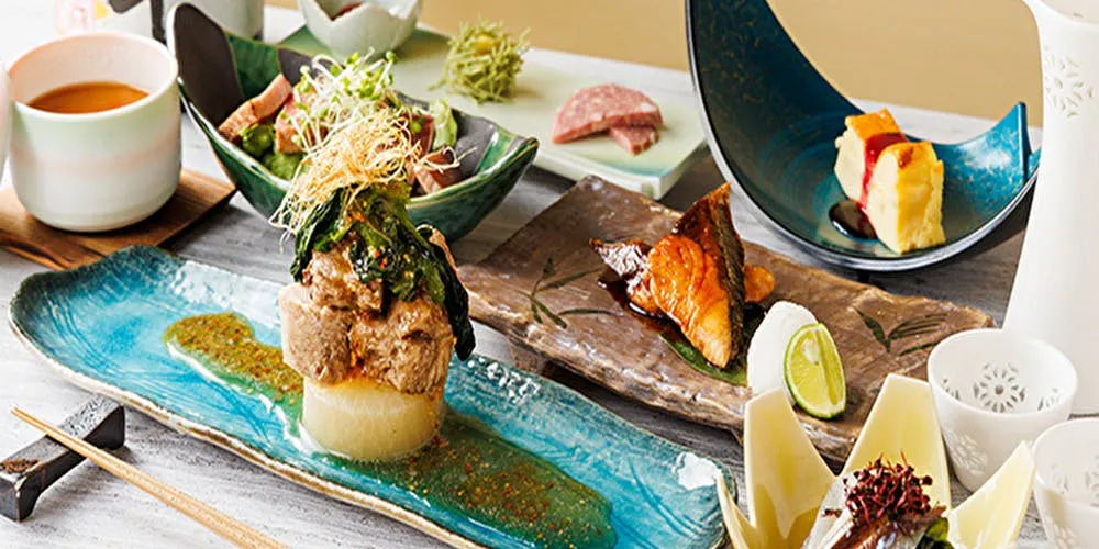 【2.5H飲み放題付きのコース】手作り豆腐や肉料理など前菜から甘味まで味わえるコース