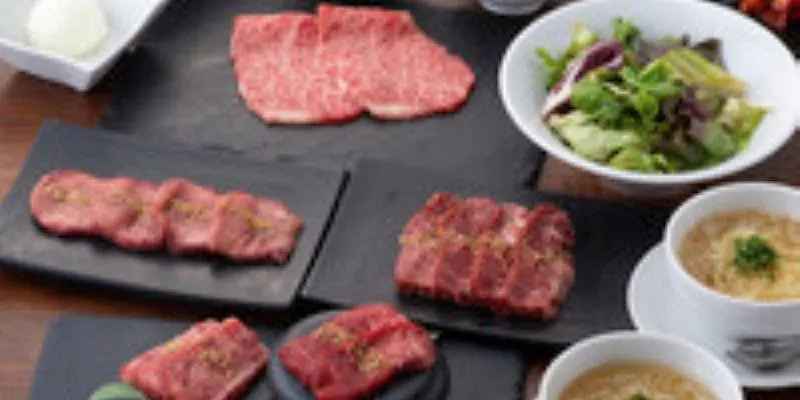 [Casual Course] Includes 7 dishes, such as our specialty melt-in-your-mouth beef lightly seared for 3 seconds, with all-you-can-drink, for a casual way to enjoy Japanese Black Wagyu