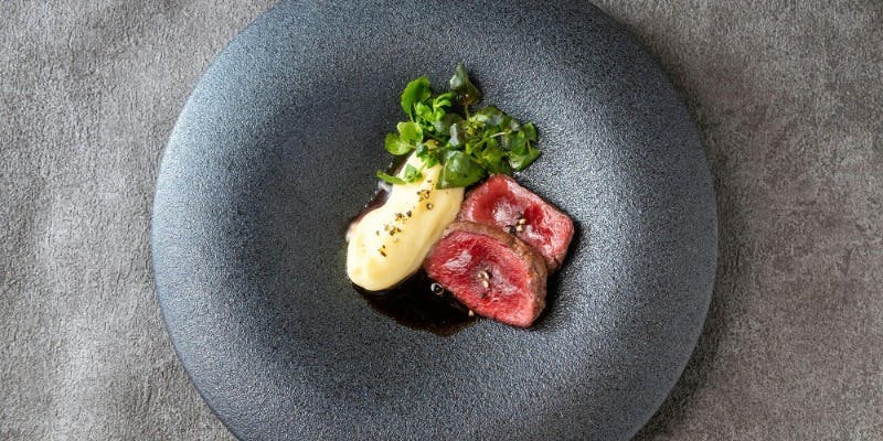 【芳醇午餐】肉料理主菜搭配三種配對飲品（共四道菜）