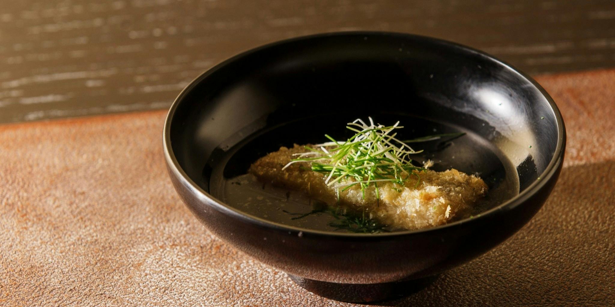 Course with 10 types of seasonal creative skewers, including sashimi