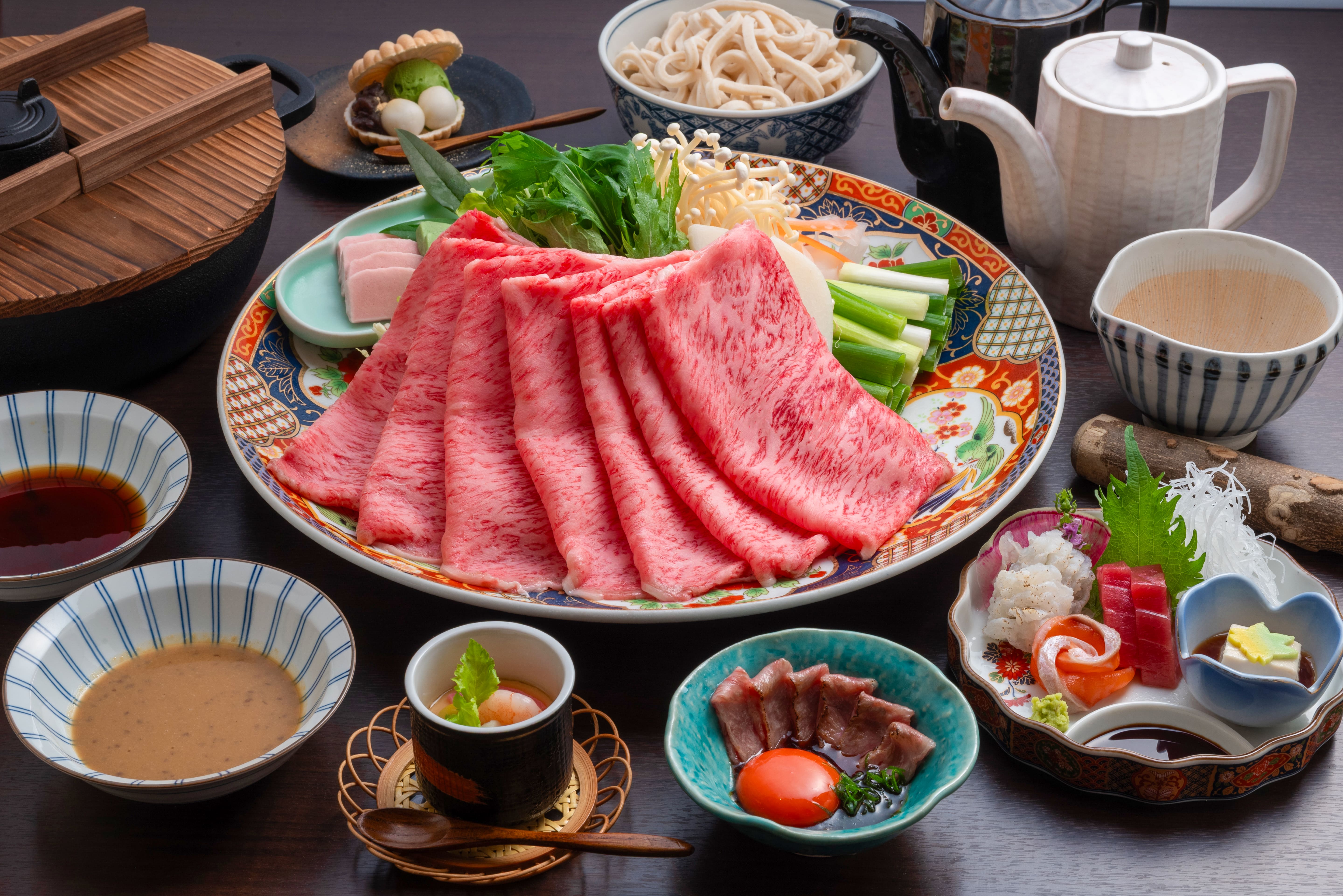 [Popular shabu-shabu also available] Made with A5 Omi beef! Kyoto-style Shabu-shabu Plum Course