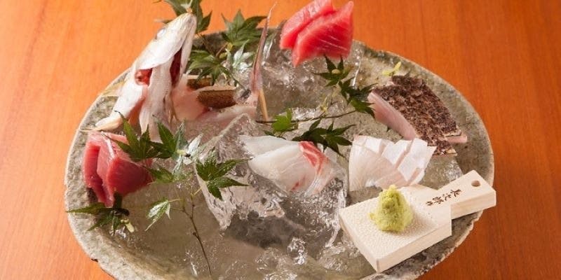 【디너 한정 코스】기슈 물고기 조림, 쿠마노 소고기, 텐푸라 등 호화로운 메뉴! 도미밥 코스 11,000엔