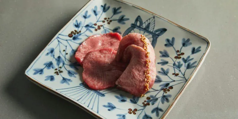 【煌】タンや上赤身・極上ロースの焼きすきの食べ比べなど10品+飲み放題付き