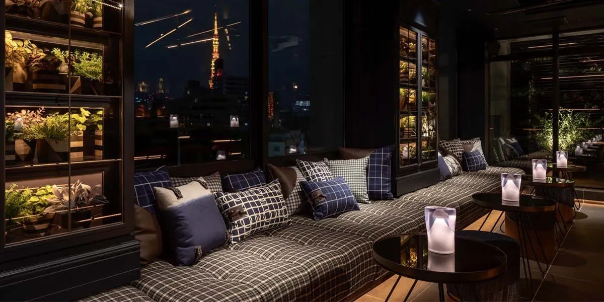 ザ・ライブリーバー 東京麻布十番（THE LIVELY BAR 東京麻布十番）