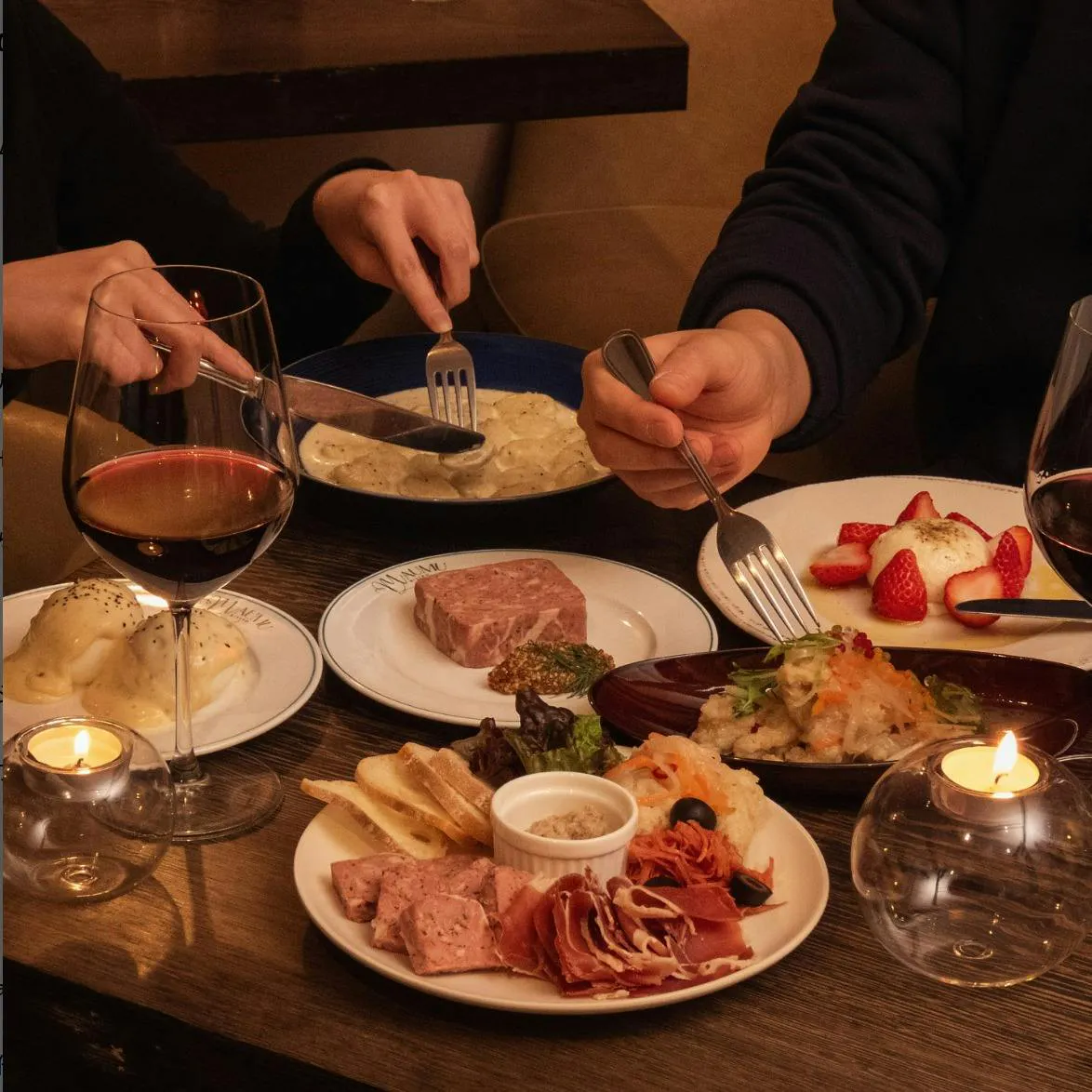 BISTRO MAUMU